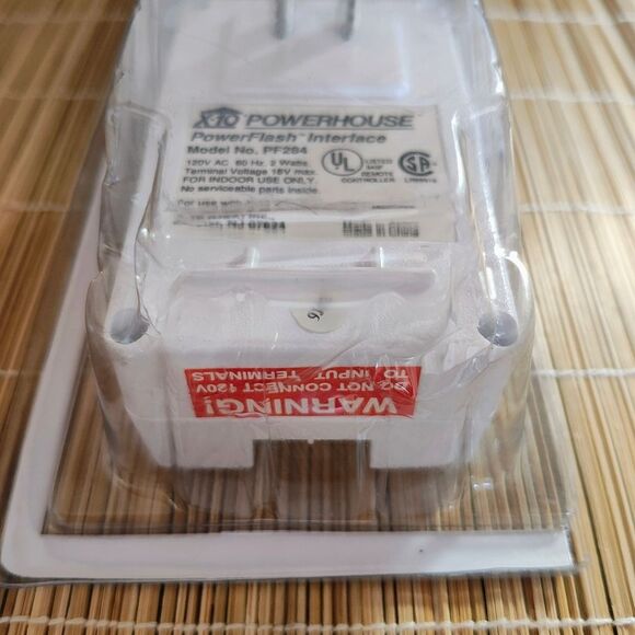 X10 Powerhouse Powerflash Burglar Alarm Interface White PF284 2 Prong - Open Box - Picture 6 of 7